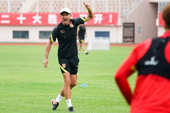伊人爱爱网